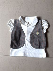 Girl&#39;s Plaid Skirt Outfit