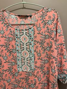 Akruti Peach Floral Print Kurti