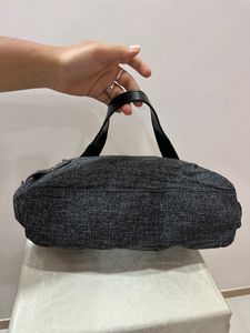 Vintage-Style Black Shoulder Bag