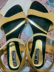 3 Flat Sandals, Bellies, Heels