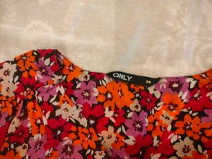 Floral Puff Sleeve Top