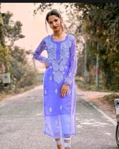 Chikankari Kurti (Free Size)