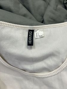 H&amp;m White Ribbed Top