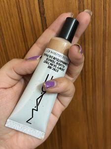 MAC strobe Skin tint