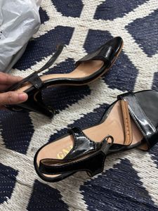 GNIst Black Patent Heels