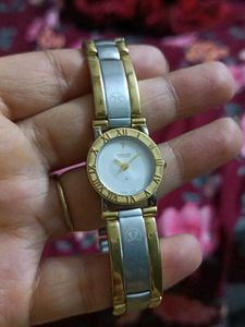 Elegant Ladies Watch