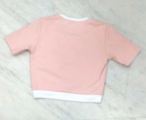 Baby pink crop top🎀