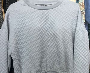 Textured Cropped Sweater