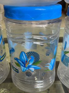 Plastic containers (Set of 15)