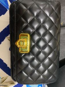 Charles &amp; keith Cressida Quilted Push-Lock Clutch