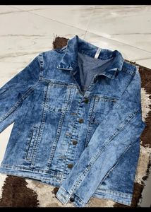 DENIM JACKET
