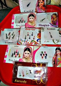 Diffrent Colours And Degiend Bindis 🥰