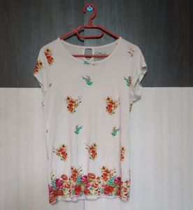 A White Floral Top 🧡