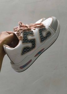 sneakers ✨