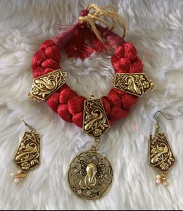 Resham Dhaga Set