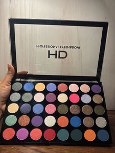 Swiss Beauty HD Professional Eyeshadow