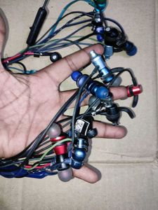 Lot Of Branded Blutooth Nackband
