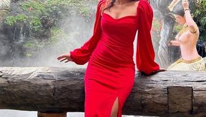 Urbanic Elegant Red Midi Dress - XS