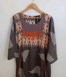 Thread Work Embroidery Kurta