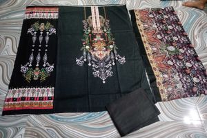 New Catalog: ESRA KARACHI SUITS *