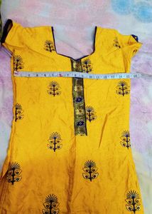 Yellow And Navy Blue Kurth Set