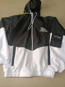 Stylish Two-Tone Hooded Jacket, XL size