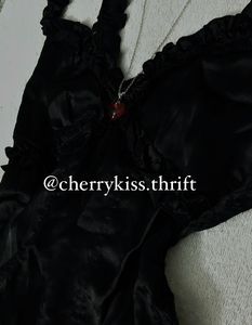 ♱⋆.Gothic satin top.⋆♱