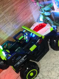 Kid&#39;s Big Size Remote Control Jeep.
