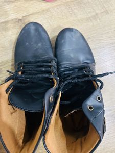Black Shoes With Heels