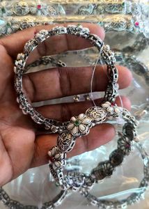 Floral Bangle Set