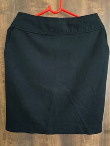 Chic Black Mini Skirt for Women