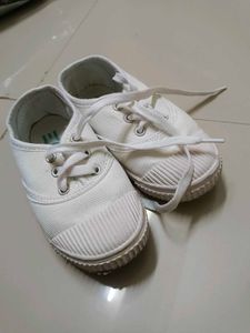 White Canvas Sneakers Shoes