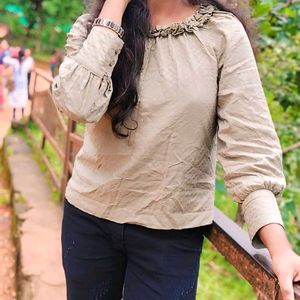 Ruffled Neck Long Sleeve Top