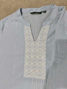 Elegant Blue Embroidered Kurta