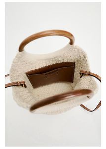 Beautiful Bucket