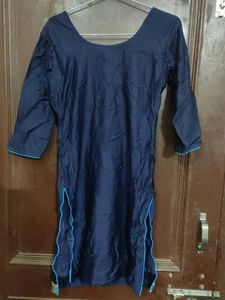 Elegant Embroidered Kurti