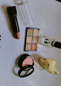 nail paint eyeshadow blush lipstick combo