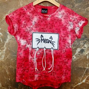 Red-pink 'Meow' Graphic Tee