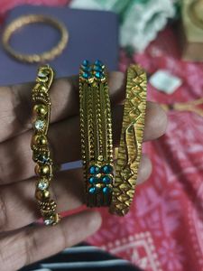 Bangles 3 Nos