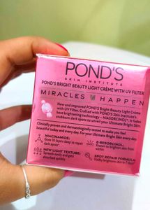 Pond&#39;s Bright Beauty Cream