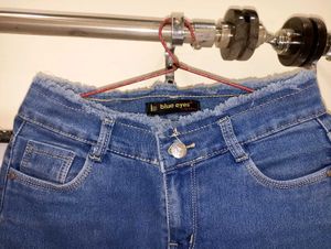 Stylish Blue Eyes Denim Shorts