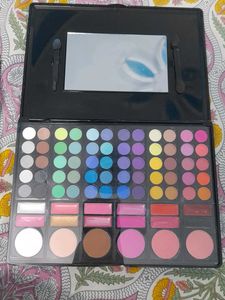 MAC Makeup Palette