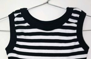 Striped Sleeveless Crop Top