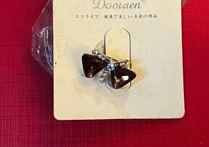 Vintage Dgolden Bow Brooch