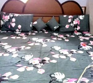 🥰Bedsheets N Pilo Cover🥰 Set Of 5