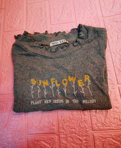 Cute Crop Top 🩶
