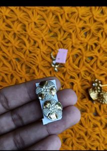 Set Of 5 Beautiful Earrings..💫