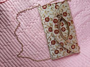 Ethnic Clutch ✨️🦢🪷