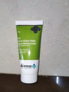 The Derma Co Cica Glow Daily Moisturizer