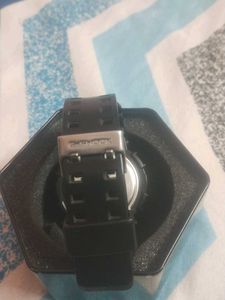 Casio G-Shock GA-110GB-1ADR Black &amp; Gold